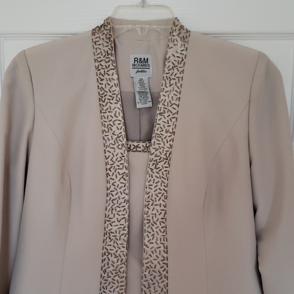 * Host Pick * Elegant dress & jacket - Picture 1 of 8